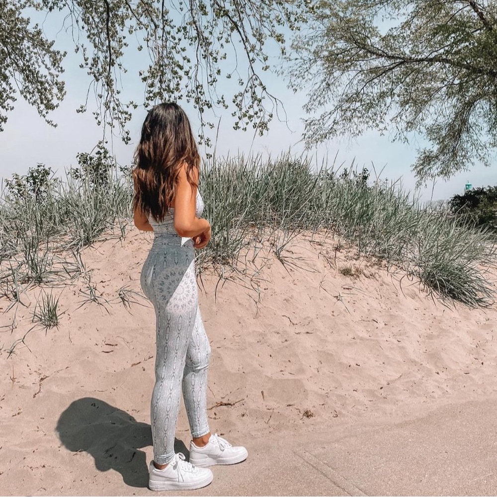 Aquarius Ruched Crossover Leggings